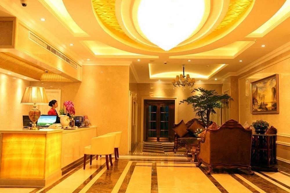 Jiali Holiday Inn Wanhe Branch 成都 外观 照片
